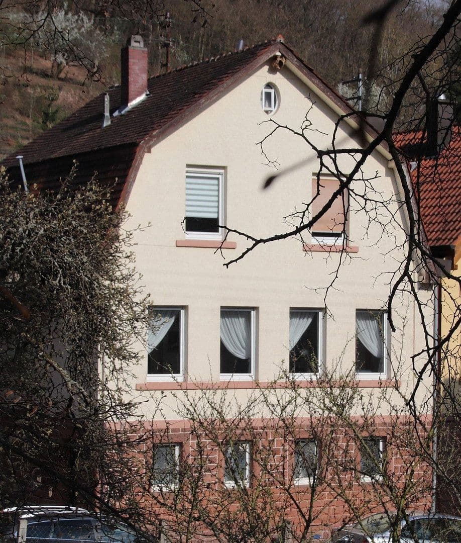 Prodej domu 140 m², pozemek 310 m², Lambrecht, Porýní-Falc Prodej domu 140 m², pozemek 310 m², Lambrecht, Porýní-Falc