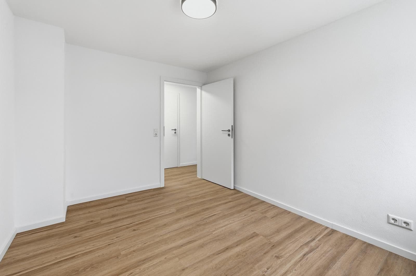 Prodej bytu 2+1 34 m², Nordbahnhofstraße, Stuttgart, Bádensko-Württembersko Prodej bytu 2+1 34 m², Nordbahnhofstraße, Stuttgart, Bádensko-Württembersko