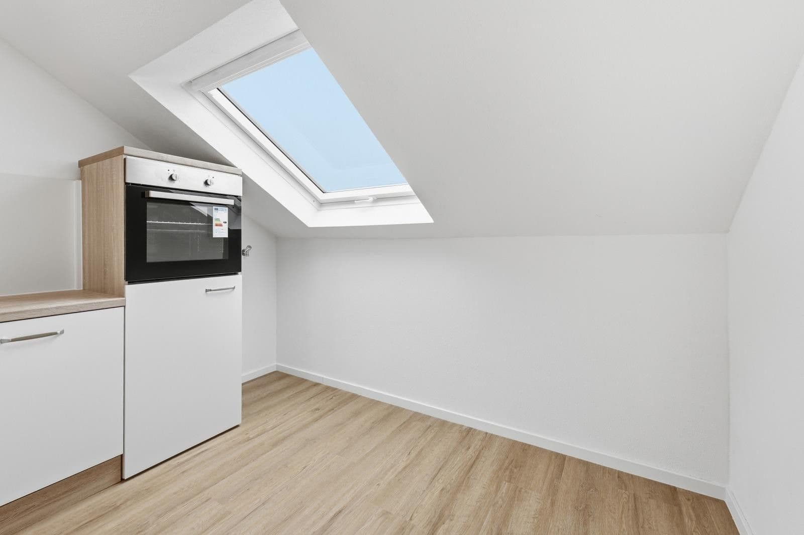 Prodej bytu 2+1 34 m², Nordbahnhofstraße, Stuttgart, Bádensko-Württembersko Prodej bytu 2+1 34 m², Nordbahnhofstraße, Stuttgart, Bádensko-Württembersko