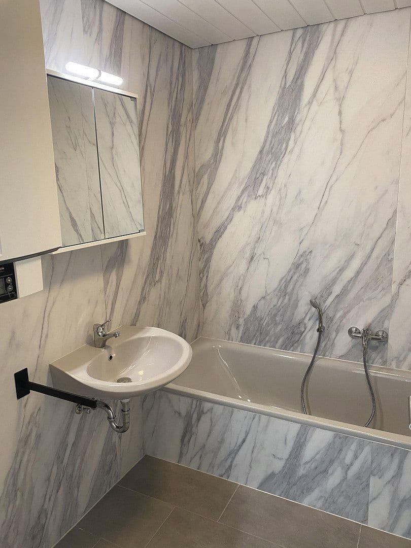 Pronájem bytu 1+1 39 m², Haßmersheim, Bádensko-Württembersko Pronájem bytu 1+1 39 m², Haßmersheim, Bádensko-Württembersko