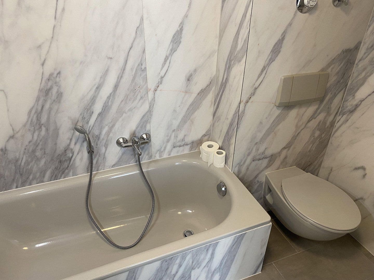 Pronájem bytu 1+1 39 m², Haßmersheim, Bádensko-Württembersko Pronájem bytu 1+1 39 m², Haßmersheim, Bádensko-Württembersko