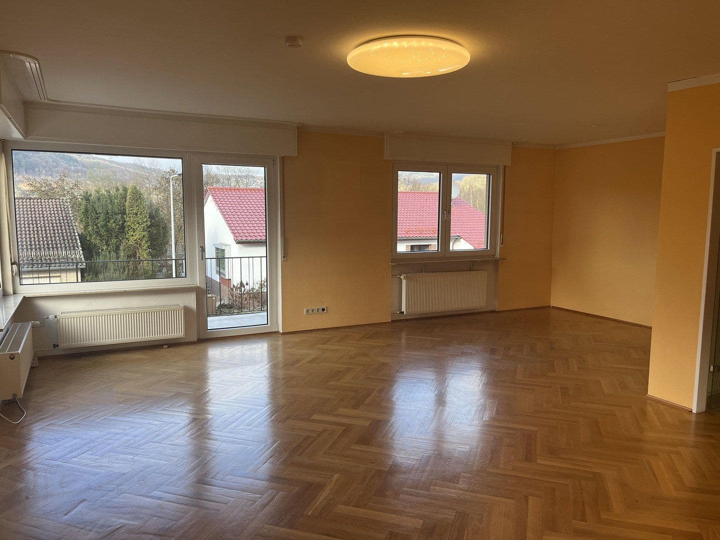 Pronájem bytu 3+1 130 m², Kelkheim (Taunus), Hessen Pronájem bytu 3+1 130 m², Kelkheim (Taunus), Hessen