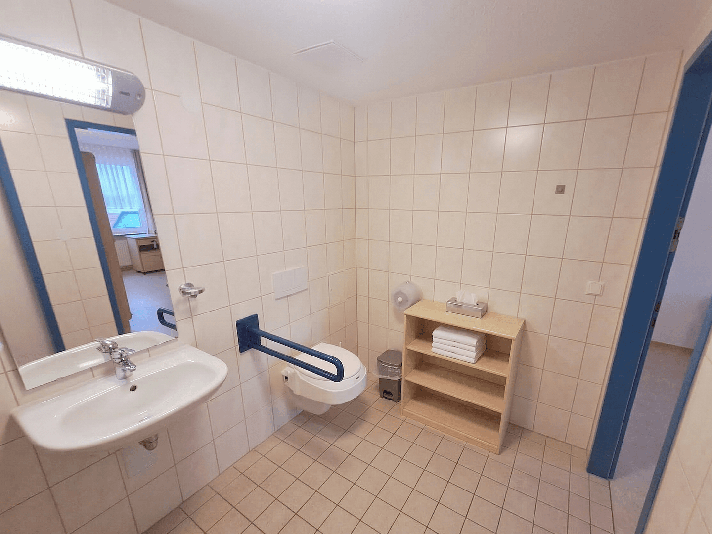 Pronájem bytu 33 m², Äußere Leipziger Straße 23a, Schkeuditz, Sasko Pronájem bytu 33 m², Äußere Leipziger Straße 23a, Schkeuditz, Sasko