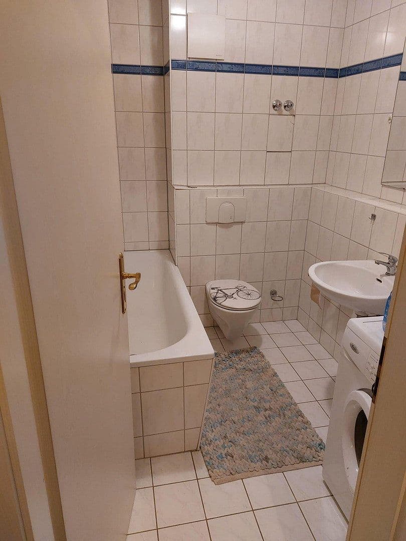 Pronájem bytu 1+1 37 m², Anhalter Straße 3, Halle, Sasko-Anhaltsko Pronájem bytu 1+1 37 m², Anhalter Straße 3, Halle, Sasko-Anhaltsko