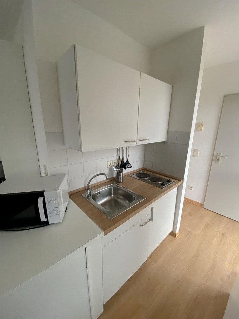 Pronájem bytu 1+1 20 m², Johann-Hösl-Str. 6, Regensburg, Bavorsko Pronájem bytu 1+1 20 m², Johann-Hösl-Str. 6, Regensburg, Bavorsko