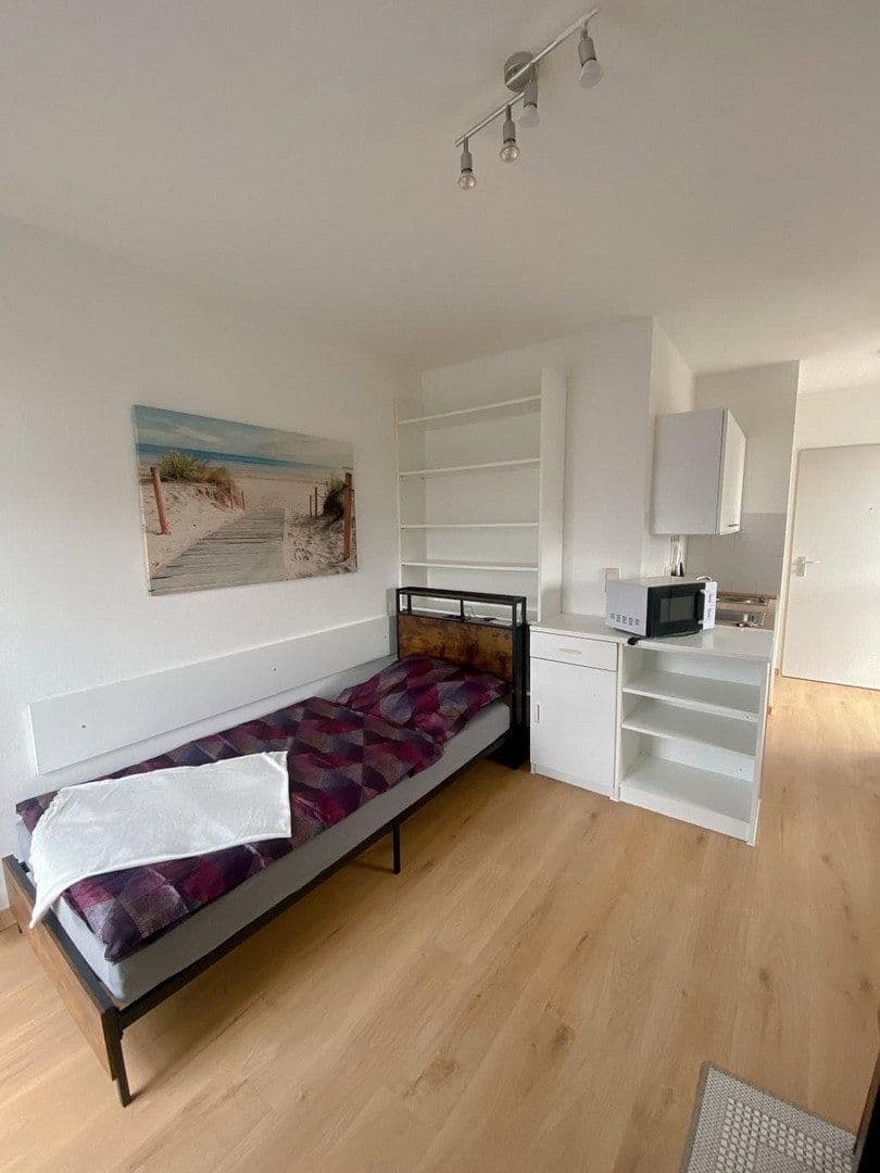 Pronájem bytu 1+1 20 m², Johann-Hösl-Str. 6, Regensburg, Bavorsko Pronájem bytu 1+1 20 m², Johann-Hösl-Str. 6, Regensburg, Bavorsko