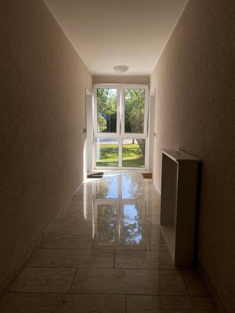 Pronájem bytu 1+1 20 m², Johann-Hösl-Str. 6, Regensburg, Bavorsko Pronájem bytu 1+1 20 m², Johann-Hösl-Str. 6, Regensburg, Bavorsko