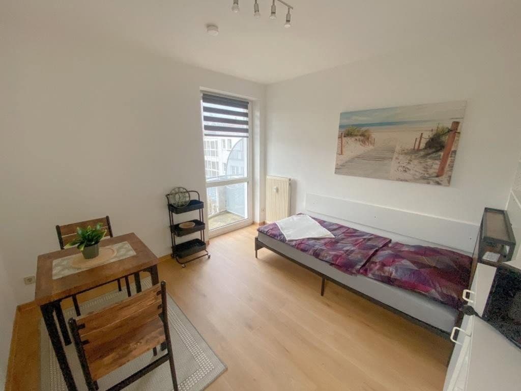 Pronájem bytu 1+1 20 m², Johann-Hösl-Str. 6, Regensburg, Bavorsko Pronájem bytu 1+1 20 m², Johann-Hösl-Str. 6, Regensburg, Bavorsko