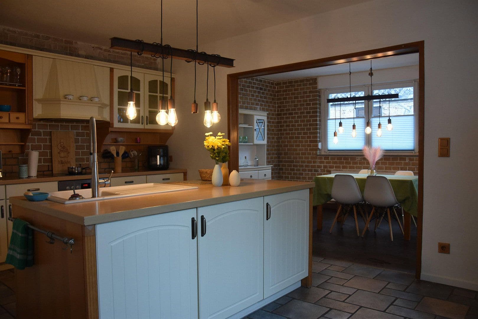 Prodej domu 152 m², pozemek 318 m², Offenbach, Hessen Prodej domu 152 m², pozemek 318 m², Offenbach, Hessen