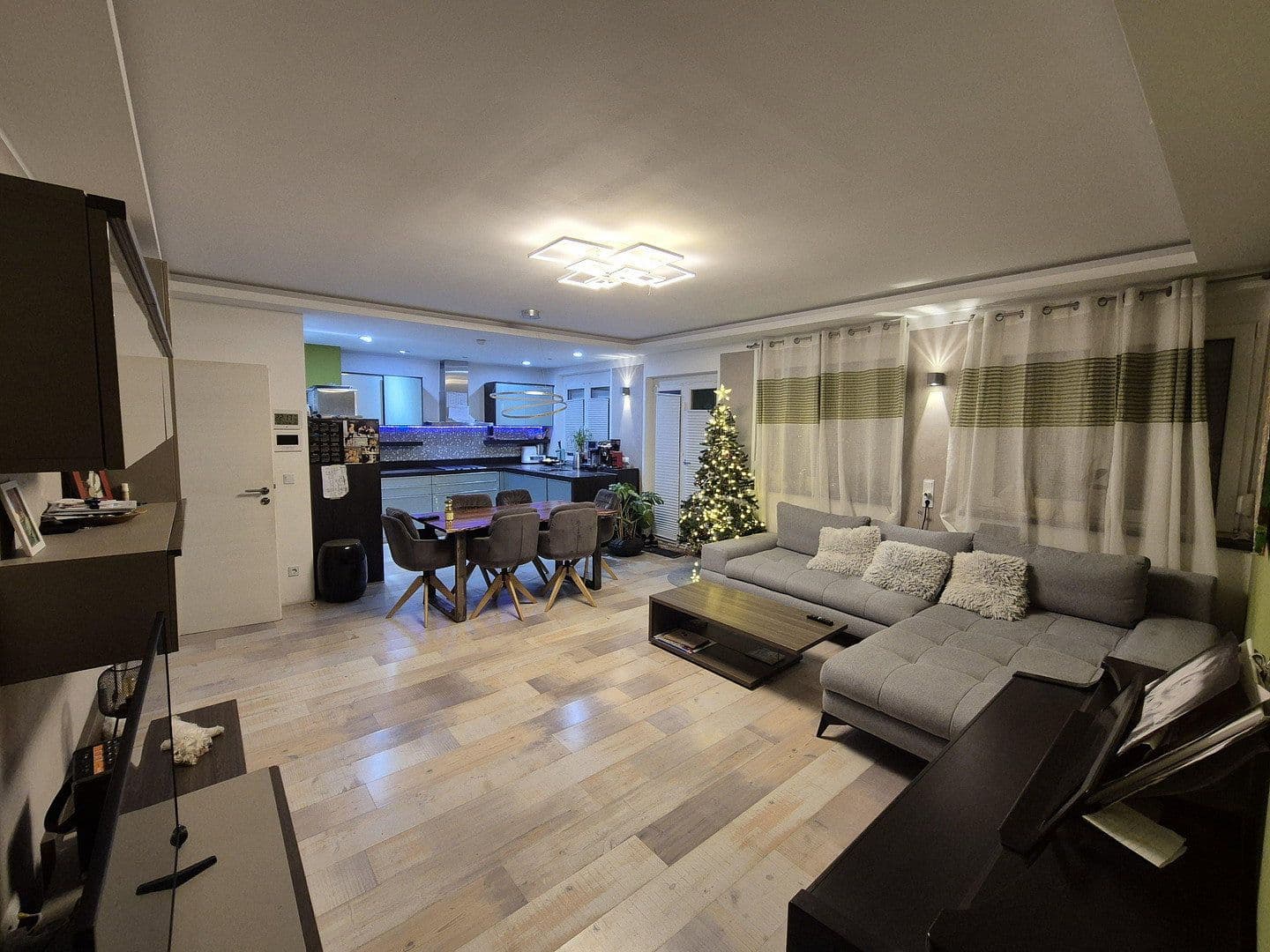 Prodej domu 140 m², pozemek 530 m², Winterbach, Bádensko-Württembersko Prodej domu 140 m², pozemek 530 m², Winterbach, Bádensko-Württembersko