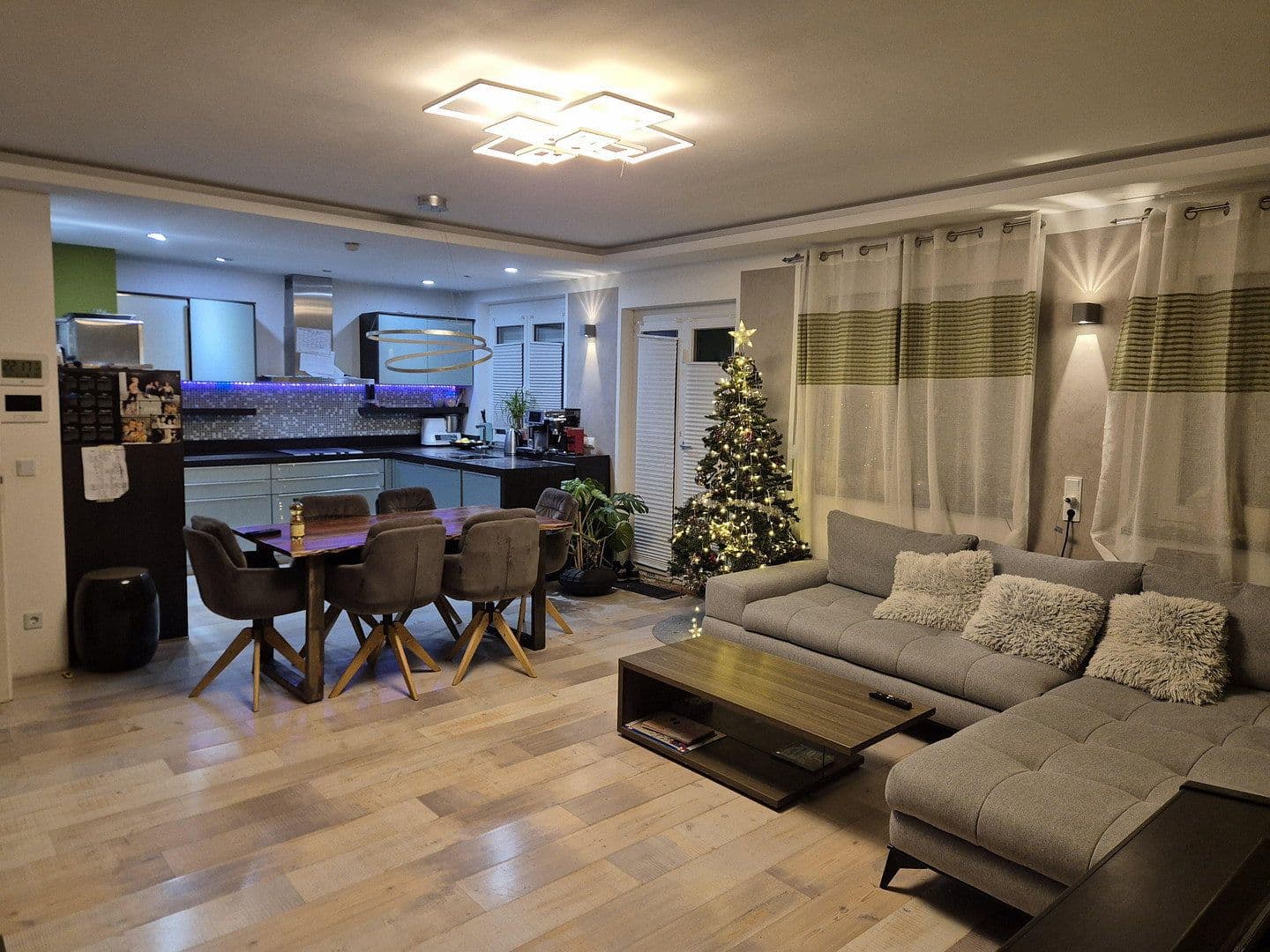 Prodej domu 140 m², pozemek 530 m², Winterbach, Bádensko-Württembersko Prodej domu 140 m², pozemek 530 m², Winterbach, Bádensko-Württembersko