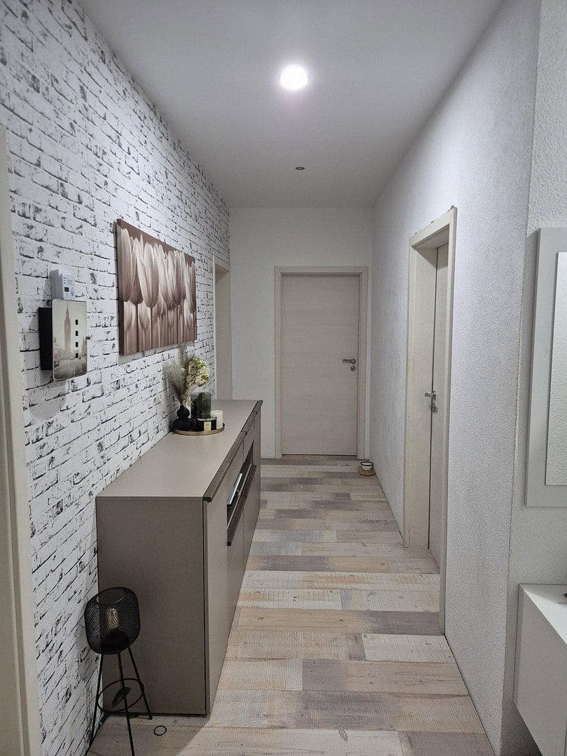 Prodej domu 140 m², pozemek 530 m², Winterbach, Bádensko-Württembersko Prodej domu 140 m², pozemek 530 m², Winterbach, Bádensko-Württembersko