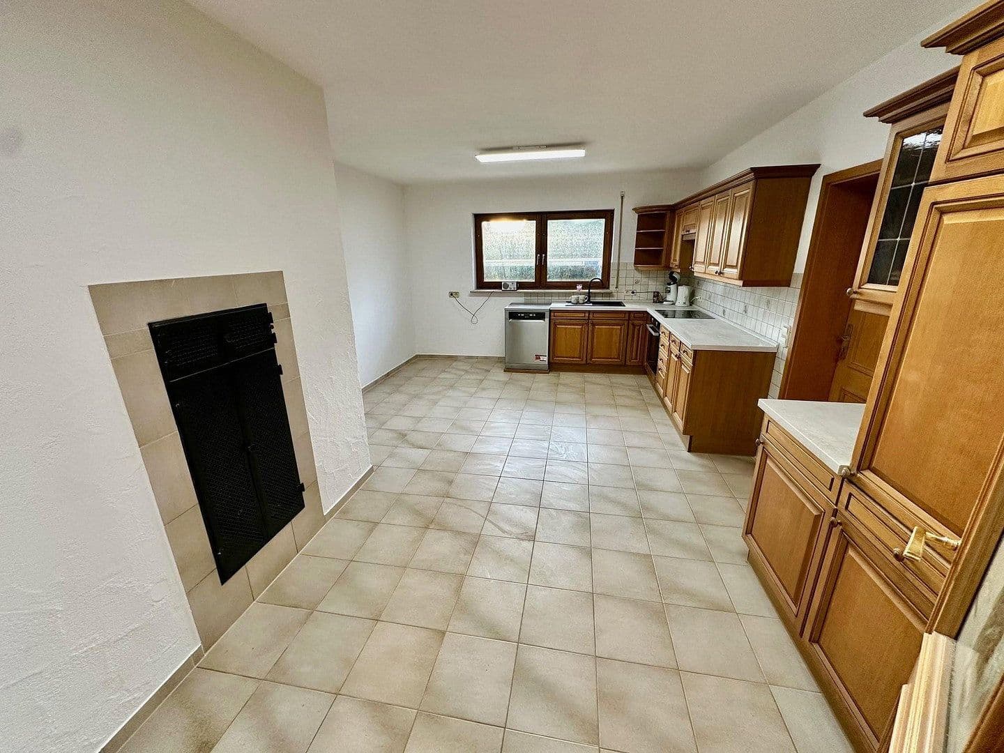 Pronájem bytu 3+kk 150 m², Aichtal, Bádensko-Württembersko Pronájem bytu 3+kk 150 m², Aichtal, Bádensko-Württembersko