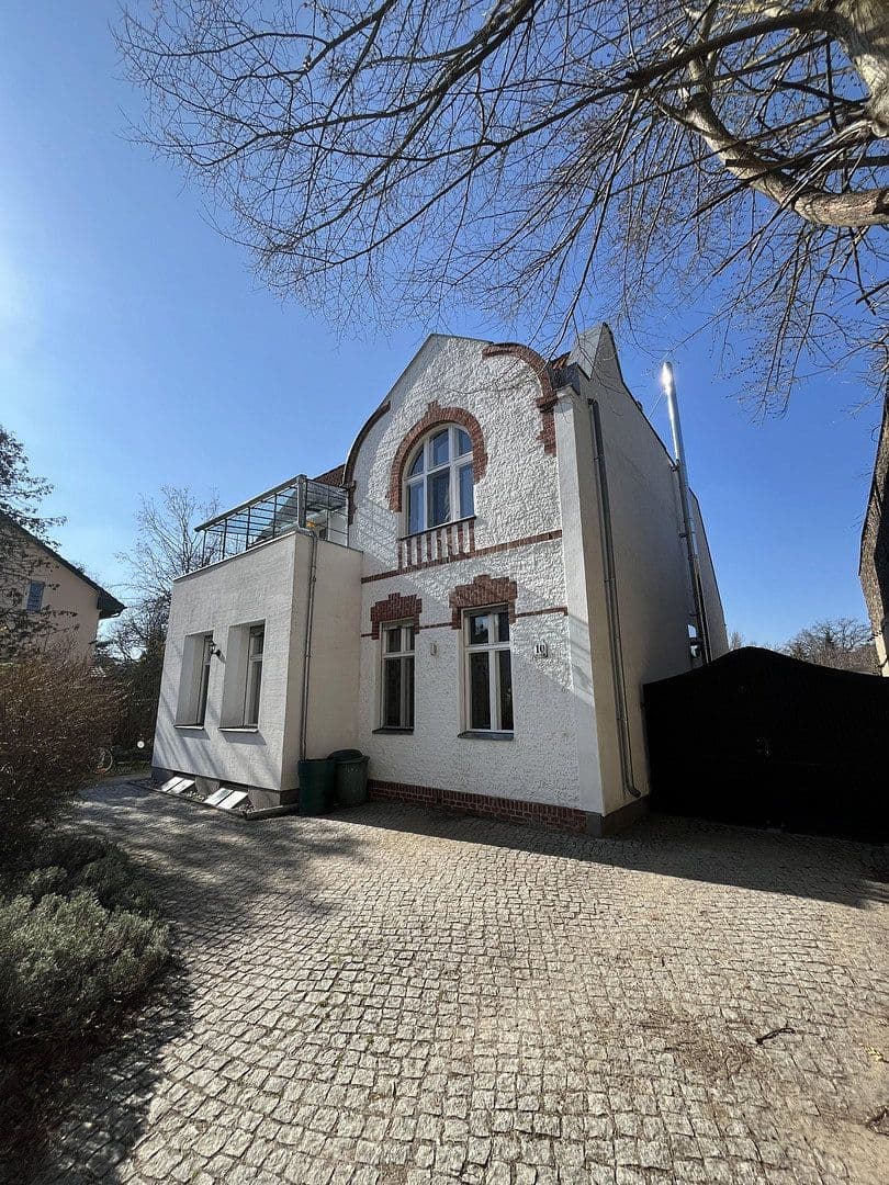 Prodej domu 168 m², pozemek 1.039 m², Berlin, Berlín Prodej domu 168 m², pozemek 1.039 m², Berlin, Berlín