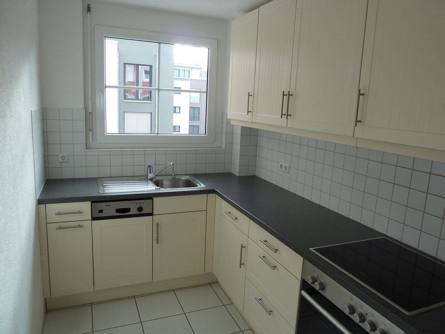 Pronájem bytu 2+1 68 m², Pommernstr. 19, Waldshut-Tiengen, Bádensko-Württembersko Pronájem bytu 2+1 68 m², Pommernstr. 19, Waldshut-Tiengen, Bádensko-Württembersko