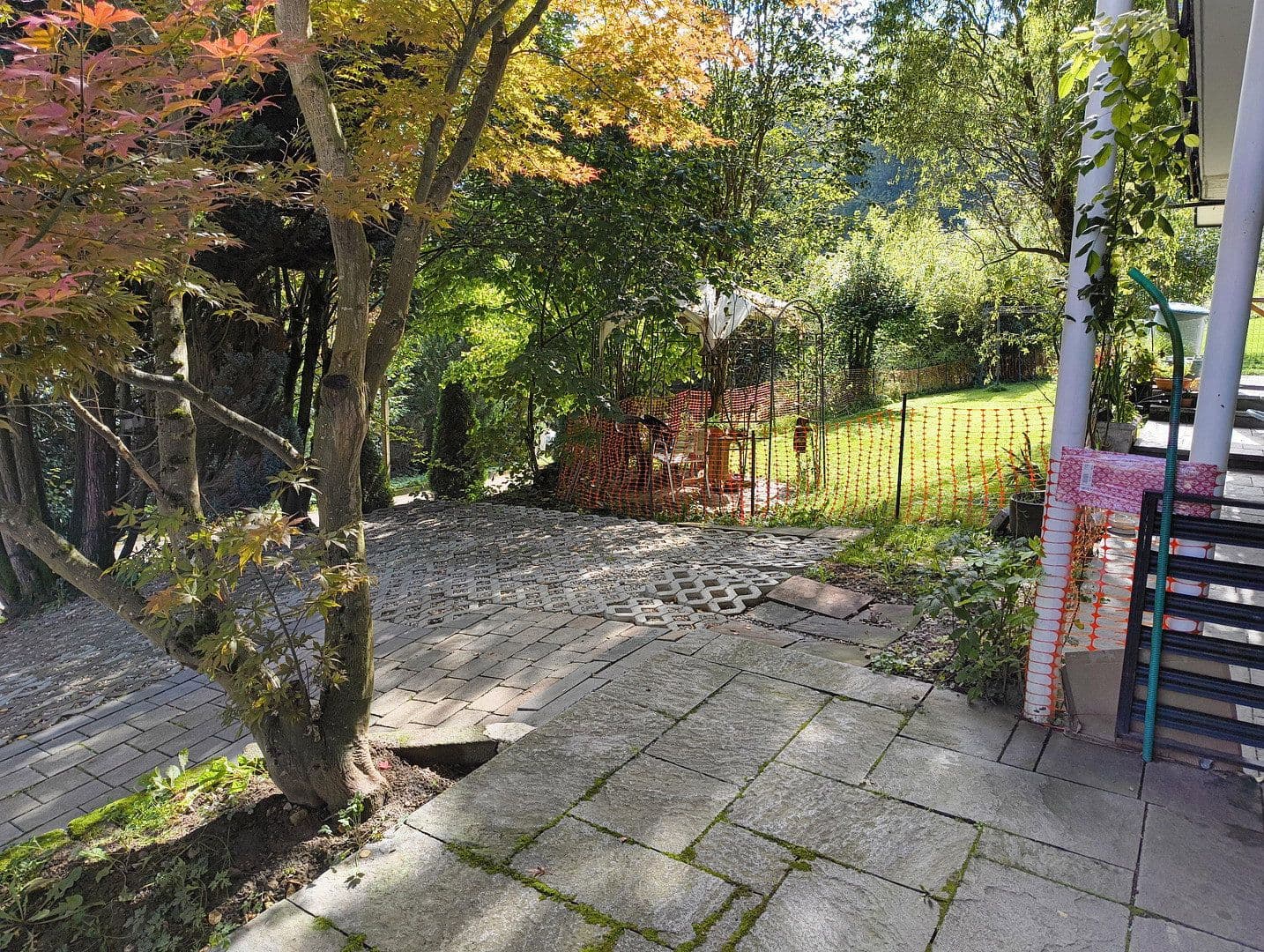 Prodej domu 330 m², pozemek 1.746 m², Haldenäckerstr. 15/2, Oberndorf am Neckar, Bádensko-Württembersko Prodej domu 330 m², pozemek 1.746 m², Haldenäckerstr. 15/2, Oberndorf am Neckar, Bádensko-Württembersko