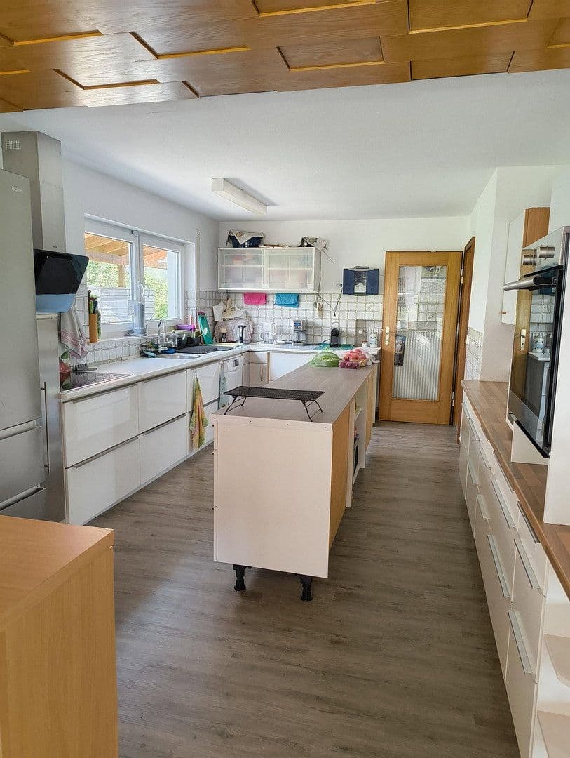 Prodej domu 330 m², pozemek 1.746 m², Haldenäckerstr. 15/2, Oberndorf am Neckar, Bádensko-Württembersko Prodej domu 330 m², pozemek 1.746 m², Haldenäckerstr. 15/2, Oberndorf am Neckar, Bádensko-Württembersko