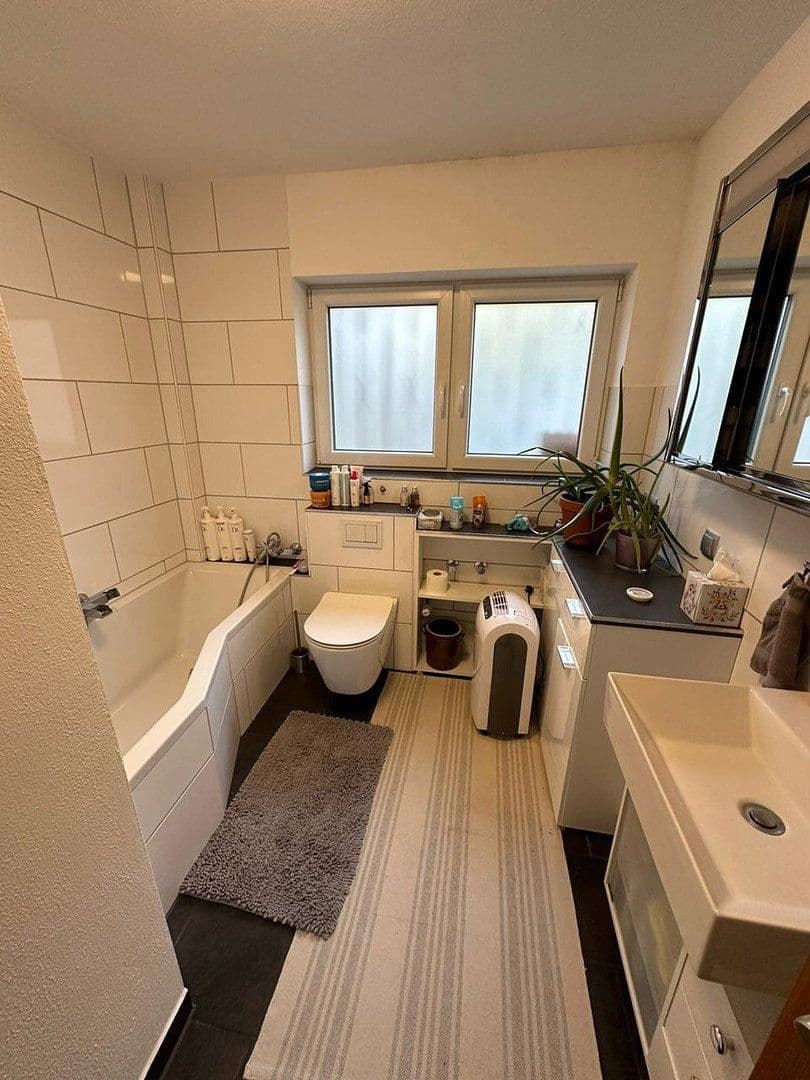 Prodej domu 330 m², pozemek 1.746 m², Haldenäckerstr. 15/2, Oberndorf am Neckar, Bádensko-Württembersko Prodej domu 330 m², pozemek 1.746 m², Haldenäckerstr. 15/2, Oberndorf am Neckar, Bádensko-Württembersko