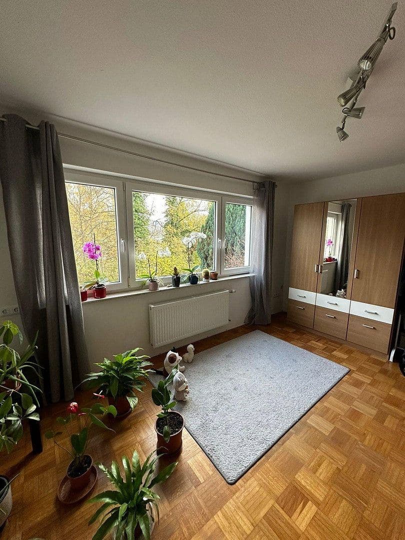 Prodej domu 330 m², pozemek 1.746 m², Haldenäckerstr. 15/2, Oberndorf am Neckar, Bádensko-Württembersko Prodej domu 330 m², pozemek 1.746 m², Haldenäckerstr. 15/2, Oberndorf am Neckar, Bádensko-Württembersko