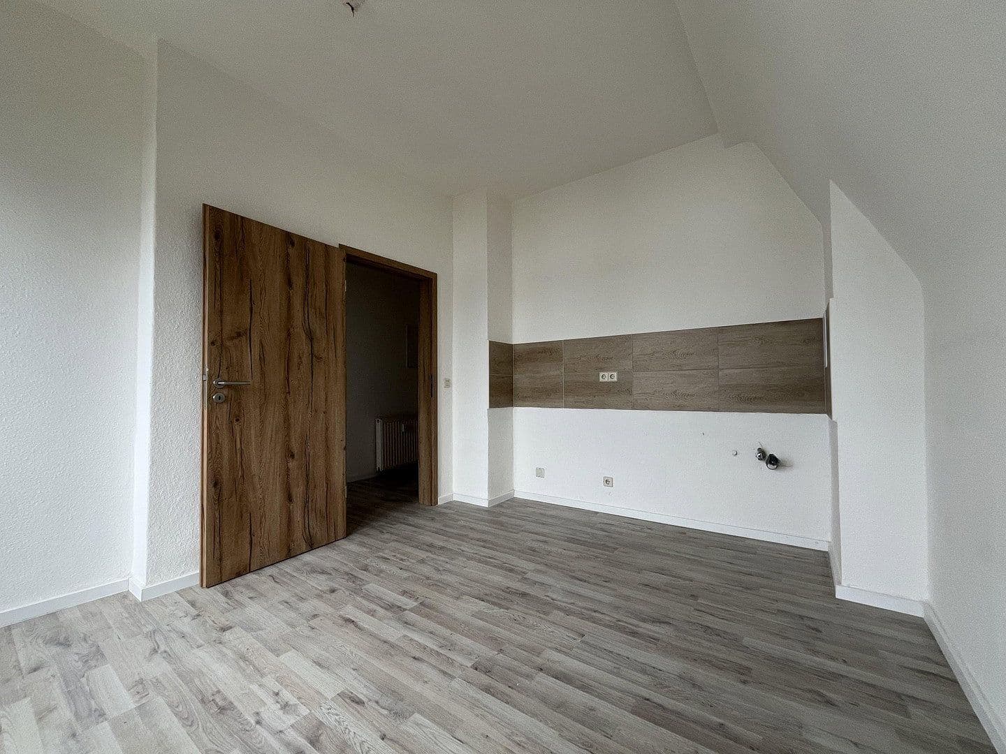 Pronájem bytu 3+1 79 m², Thomas-Mann-Straße 13, Cvikov, Sasko Pronájem bytu 3+1 79 m², Thomas-Mann-Straße 13, Cvikov, Sasko