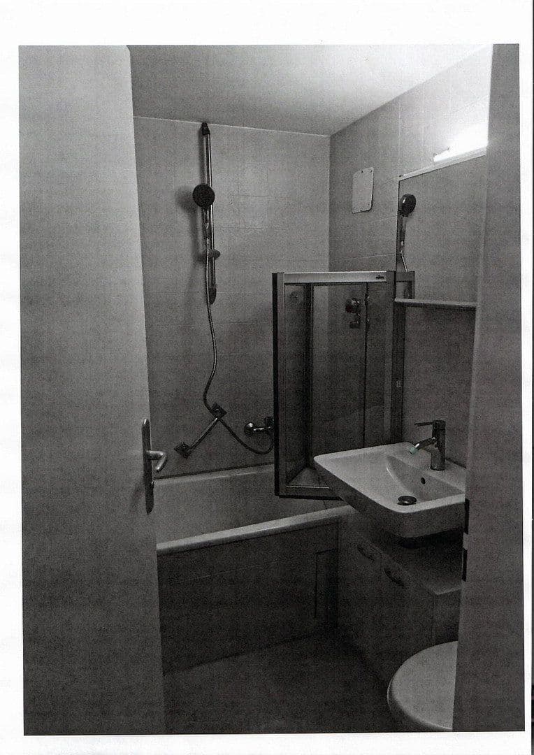 Pronájem bytu 2+1 45 m², Stuttgart, Bádensko-Württembersko Pronájem bytu 2+1 45 m², Stuttgart, Bádensko-Württembersko