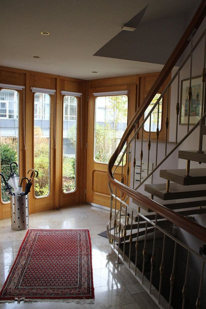 Prodej domu 410 m², pozemek 920 m², Crailsheim, Bádensko-Württembersko Prodej domu 410 m², pozemek 920 m², Crailsheim, Bádensko-Württembersko