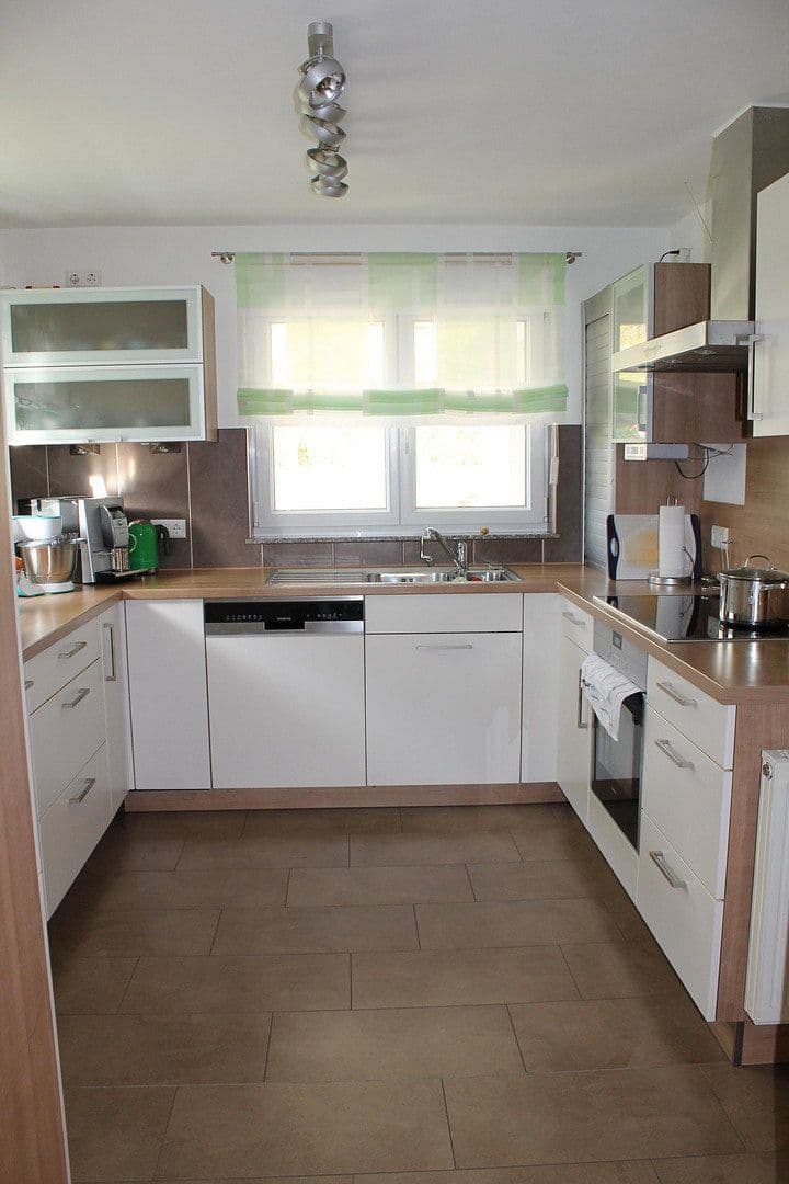 Prodej domu 410 m², pozemek 920 m², Crailsheim, Bádensko-Württembersko Prodej domu 410 m², pozemek 920 m², Crailsheim, Bádensko-Württembersko