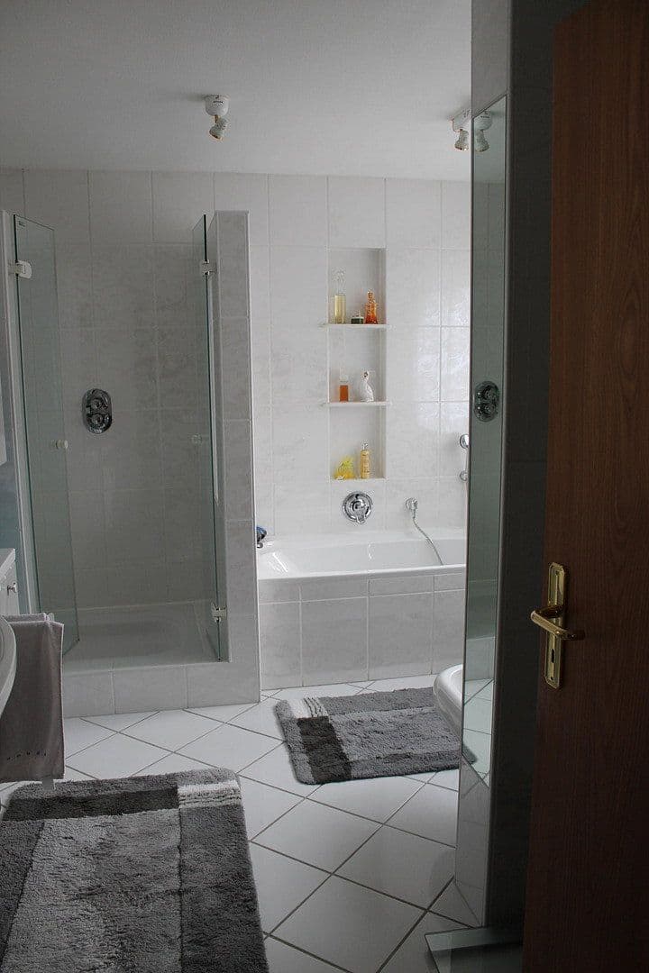 Prodej domu 410 m², pozemek 920 m², Crailsheim, Bádensko-Württembersko Prodej domu 410 m², pozemek 920 m², Crailsheim, Bádensko-Württembersko