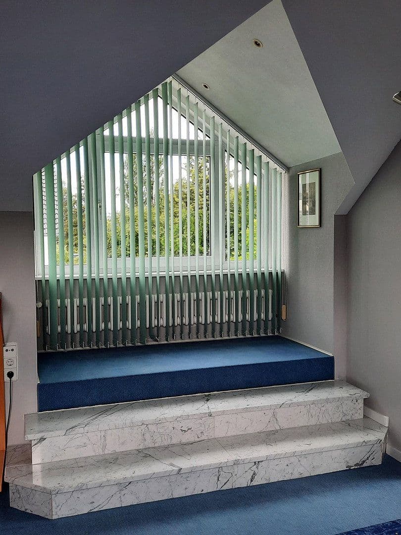 Prodej domu 410 m², pozemek 920 m², Crailsheim, Bádensko-Württembersko Prodej domu 410 m², pozemek 920 m², Crailsheim, Bádensko-Württembersko