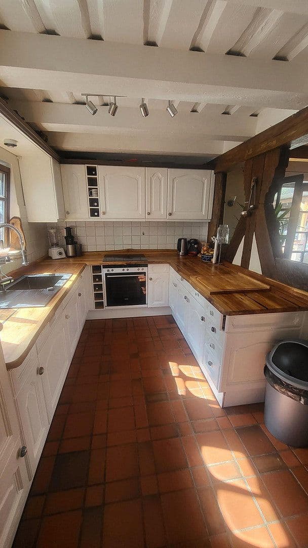 Prodej domu 280 m², pozemek 379 m², Rodenbach, Hessen Prodej domu 280 m², pozemek 379 m², Rodenbach, Hessen