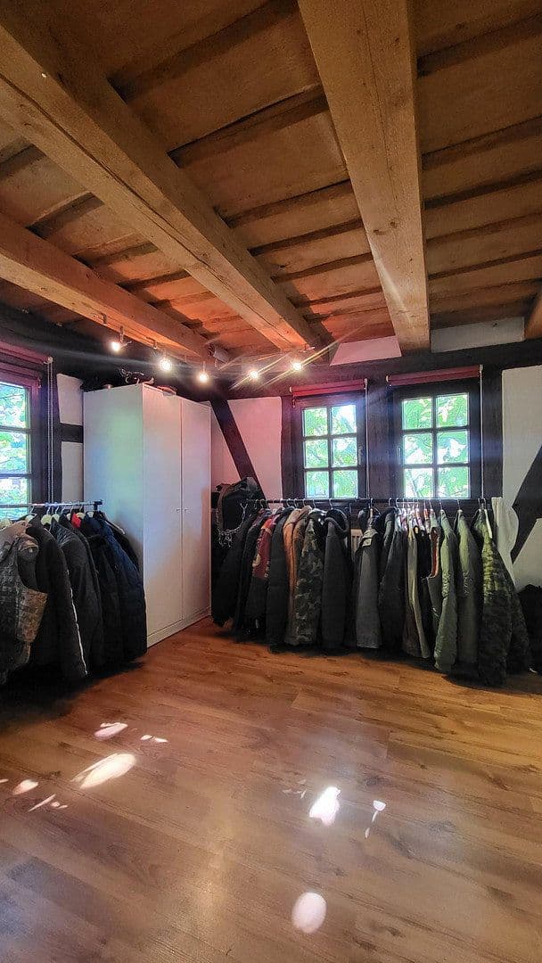 Prodej domu 280 m², pozemek 379 m², Rodenbach, Hessen Prodej domu 280 m², pozemek 379 m², Rodenbach, Hessen