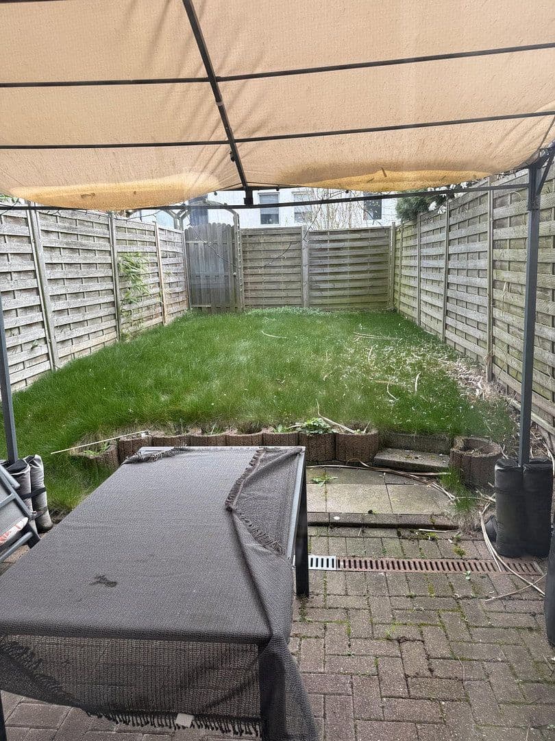 Pronájem domu 116 m², pozemek 132 m², Neuss, Severní Porýní-Vestfálsko Pronájem domu 116 m², pozemek 132 m², Neuss, Severní Porýní-Vestfálsko