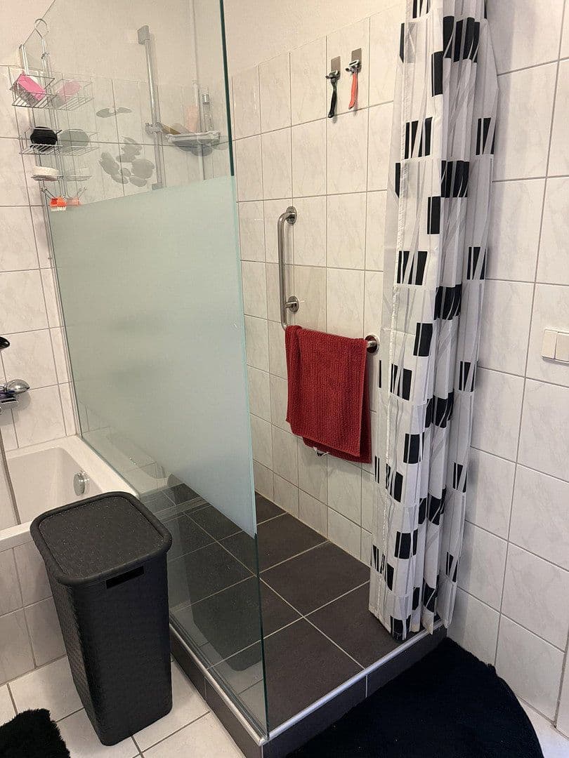 Pronájem domu 116 m², pozemek 132 m², Neuss, Severní Porýní-Vestfálsko Pronájem domu 116 m², pozemek 132 m², Neuss, Severní Porýní-Vestfálsko