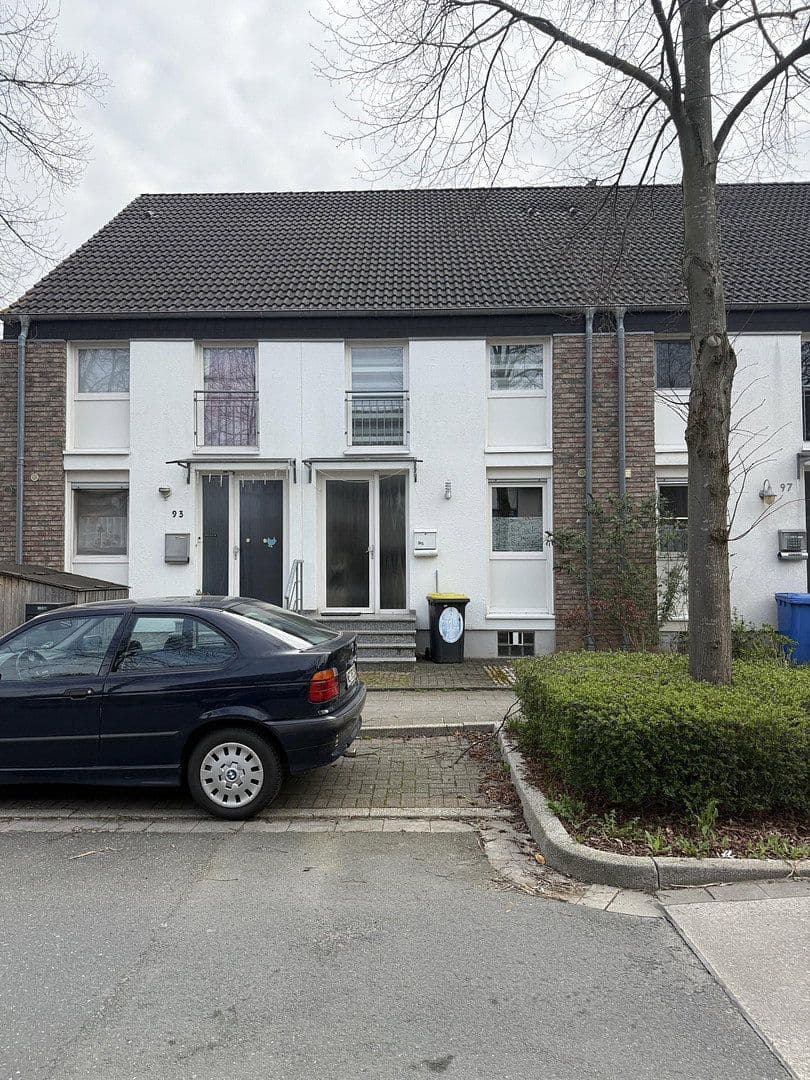 Pronájem domu 116 m², pozemek 132 m², Neuss, Severní Porýní-Vestfálsko Pronájem domu 116 m², pozemek 132 m², Neuss, Severní Porýní-Vestfálsko