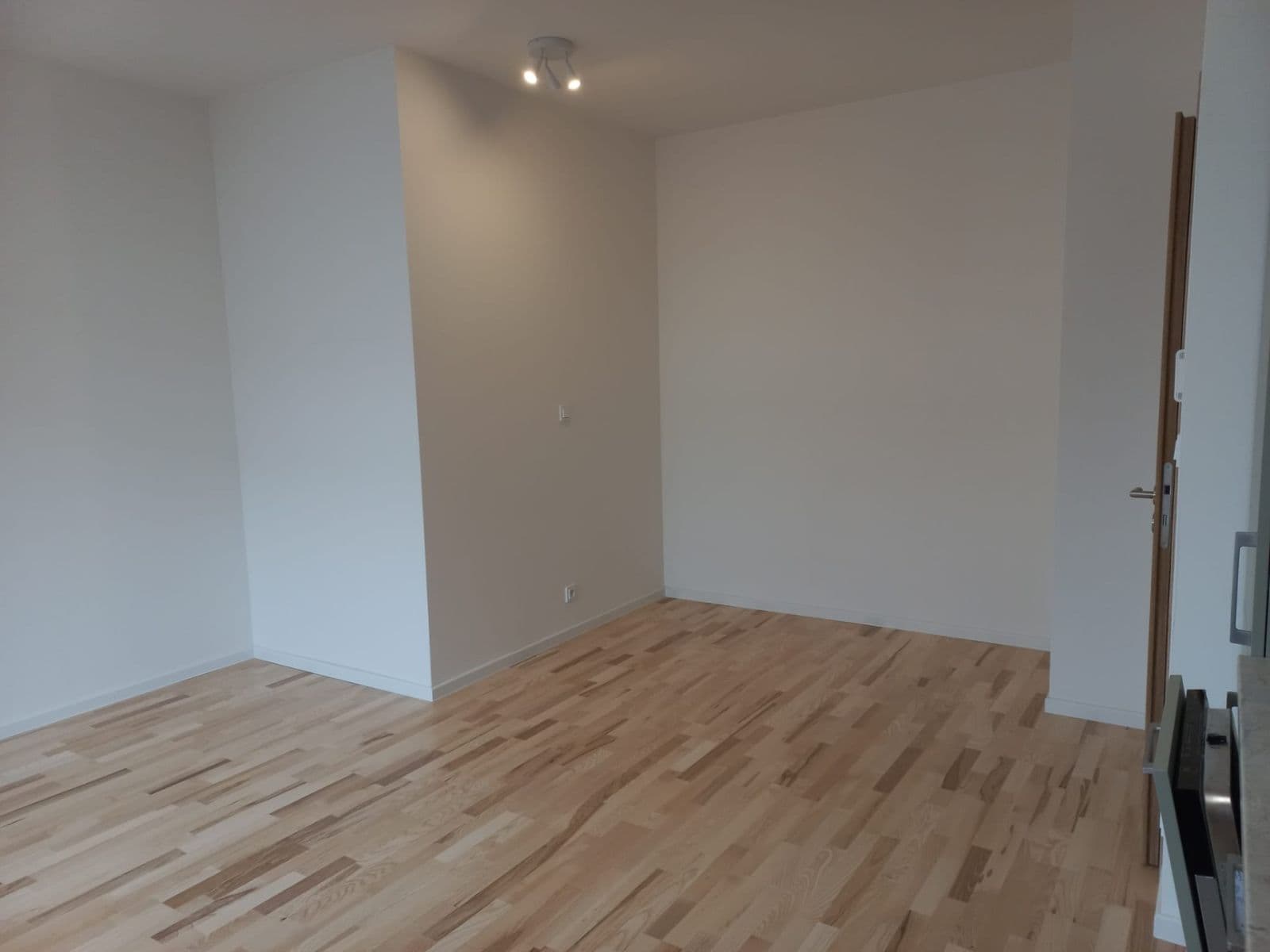 Pronájem bytu 1+kk 32 m², Randova, Dobřichovice, Středočeský kraj Pronájem bytu 1+kk 32 m², Randova, Dobřichovice, Středočeský kraj