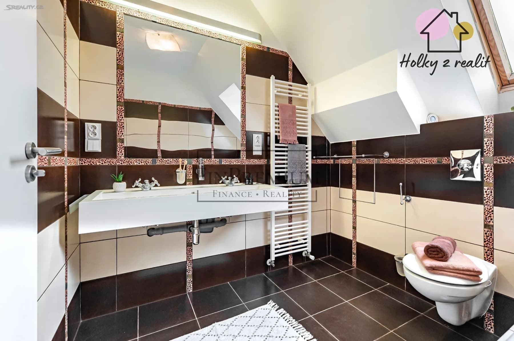 Prodej bytu 4+kk 108 m², Lomená, Jesenice, Středočeský kraj Prodej bytu 4+kk 108 m², Lomená, Jesenice, Středočeský kraj