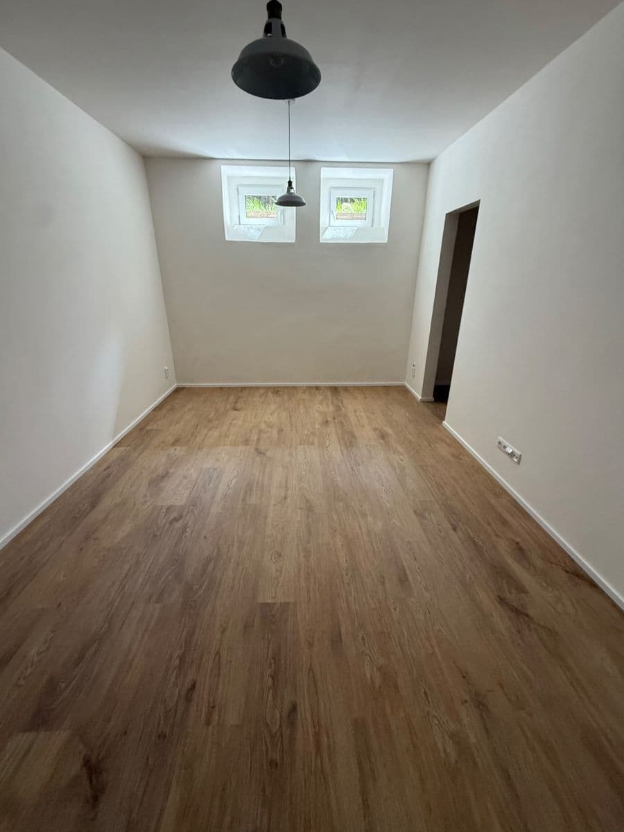 Pronájem bytu 3+kk 77 m², V Holešovičkách, Praha, Praha Pronájem bytu 3+kk 77 m², V Holešovičkách, Praha, Praha