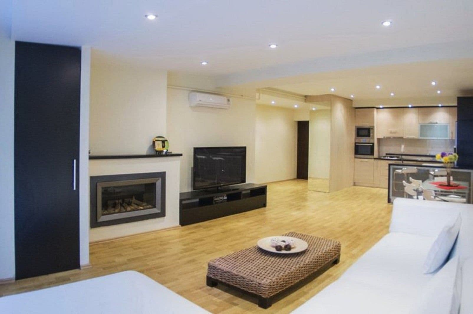 Pronájem bytu 2+1 75 m², U Půjčovny, Praha, Praha Pronájem bytu 2+1 75 m², U Půjčovny, Praha, Praha