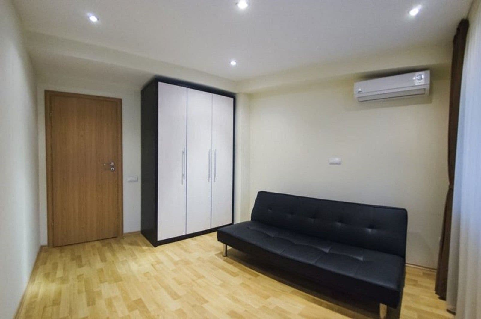 Pronájem bytu 2+1 75 m², U Půjčovny, Praha, Praha Pronájem bytu 2+1 75 m², U Půjčovny, Praha, Praha