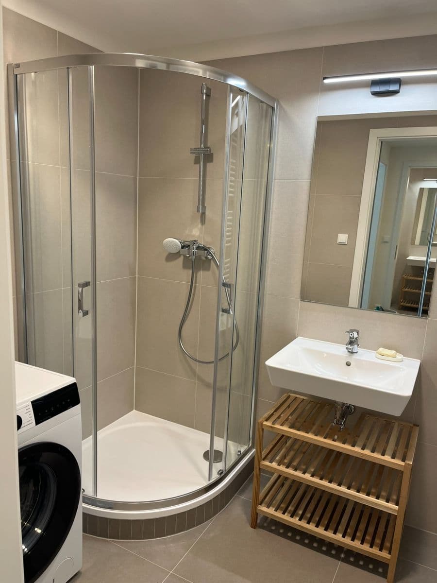 Pronájem bytu 1+kk 32 m², Poděbradská, Praha, Praha Pronájem bytu 1+kk 32 m², Poděbradská, Praha, Praha