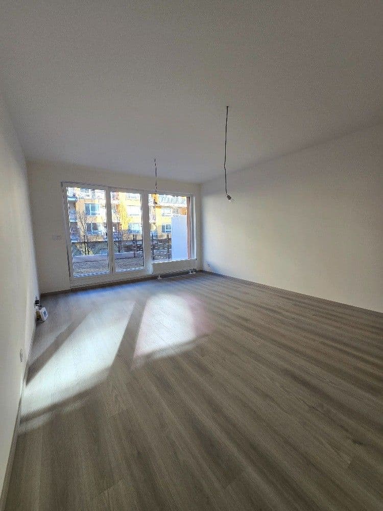 Pronájem bytu 1+kk 35 m², Pod Harfou, Praha, Praha Pronájem bytu 1+kk 35 m², Pod Harfou, Praha, Praha
