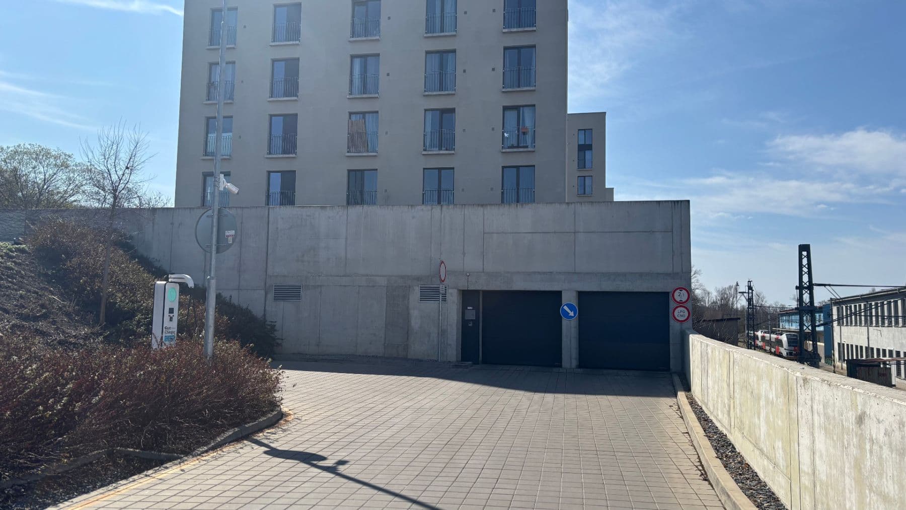 Pronájem garáže 25 m², Novovysočanská, Praha, Praha Pronájem garáže 25 m², Novovysočanská, Praha, Praha