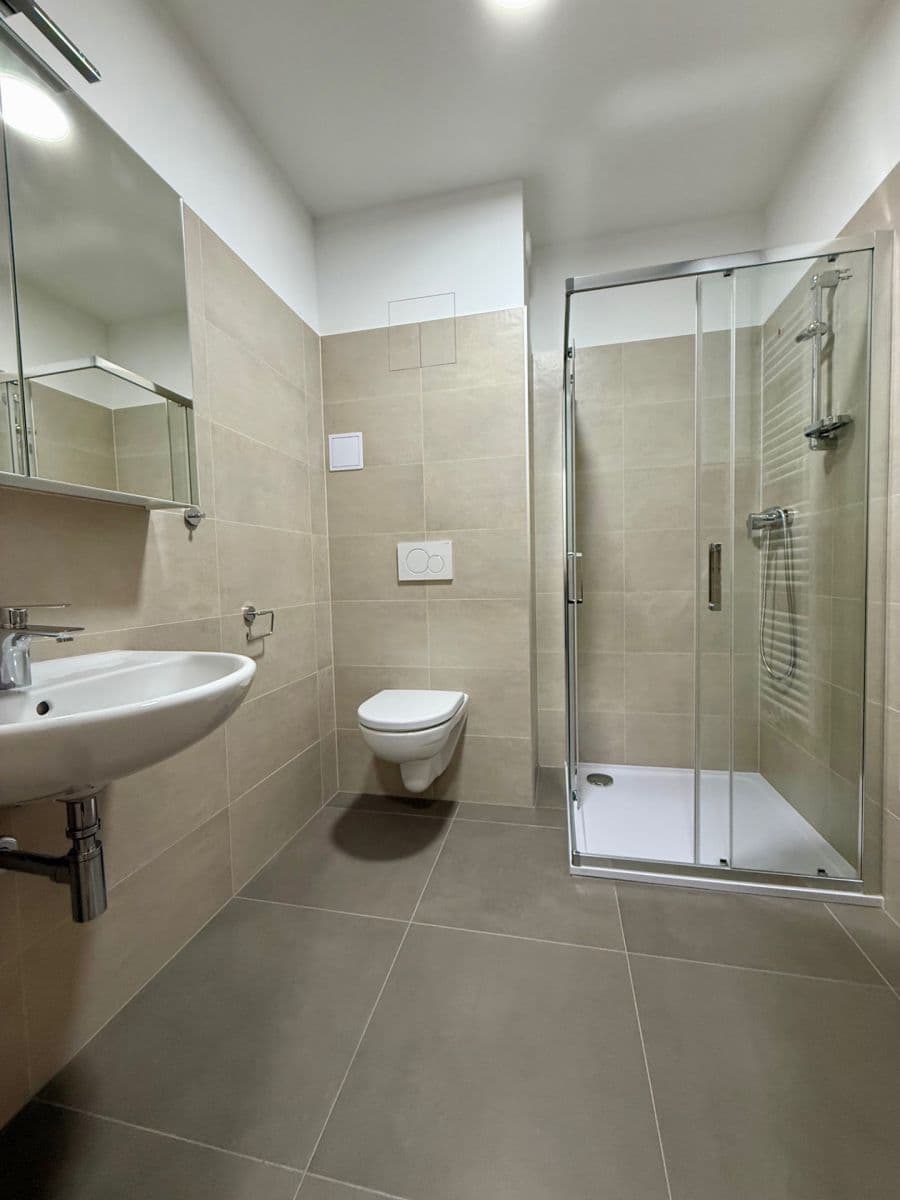 Pronájem bytu 1+kk 34 m², Mochovská, Praha, Praha Pronájem bytu 1+kk 34 m², Mochovská, Praha, Praha