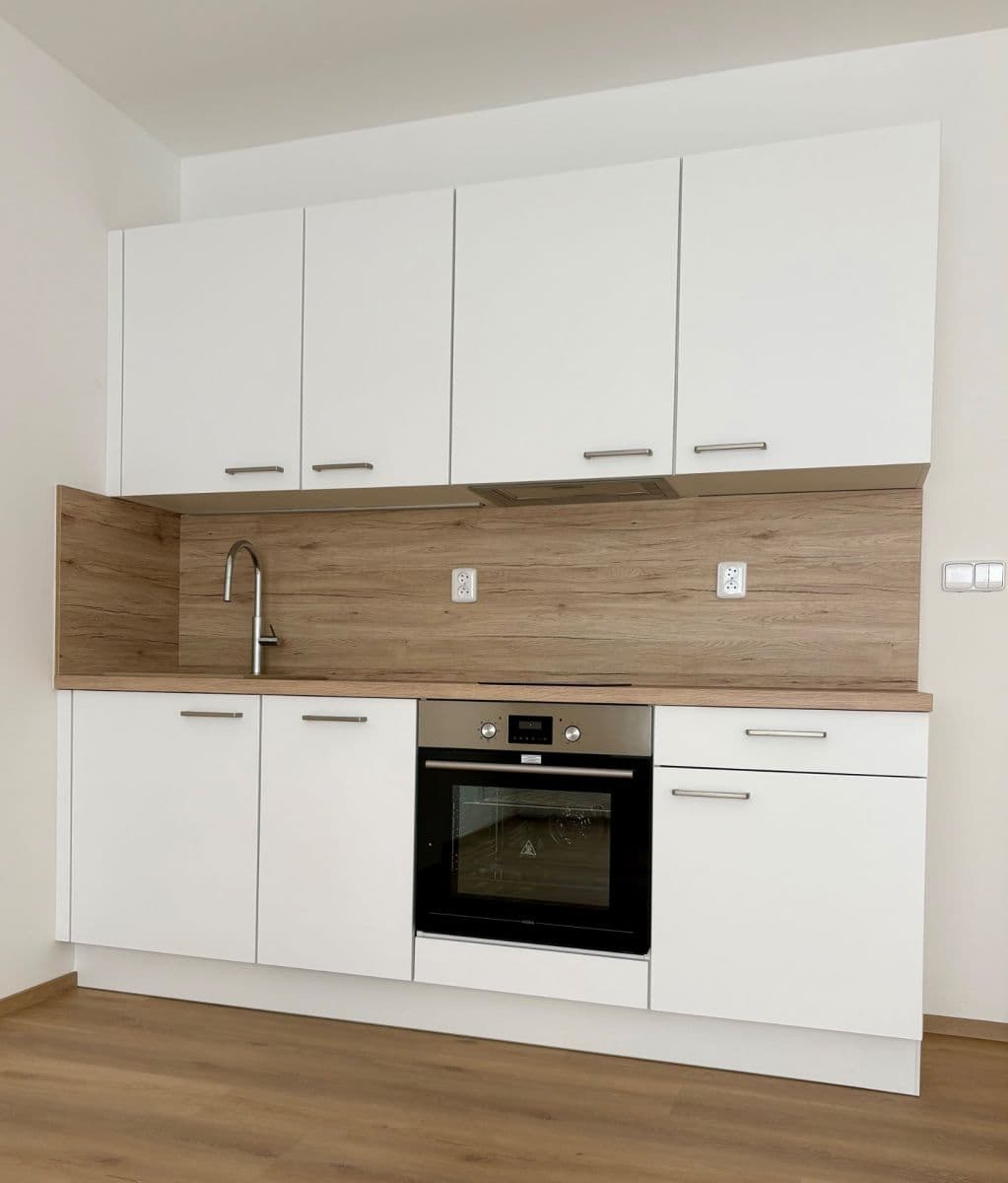 Pronájem bytu 1+kk 34 m², Mochovská, Praha, Praha Pronájem bytu 1+kk 34 m², Mochovská, Praha, Praha