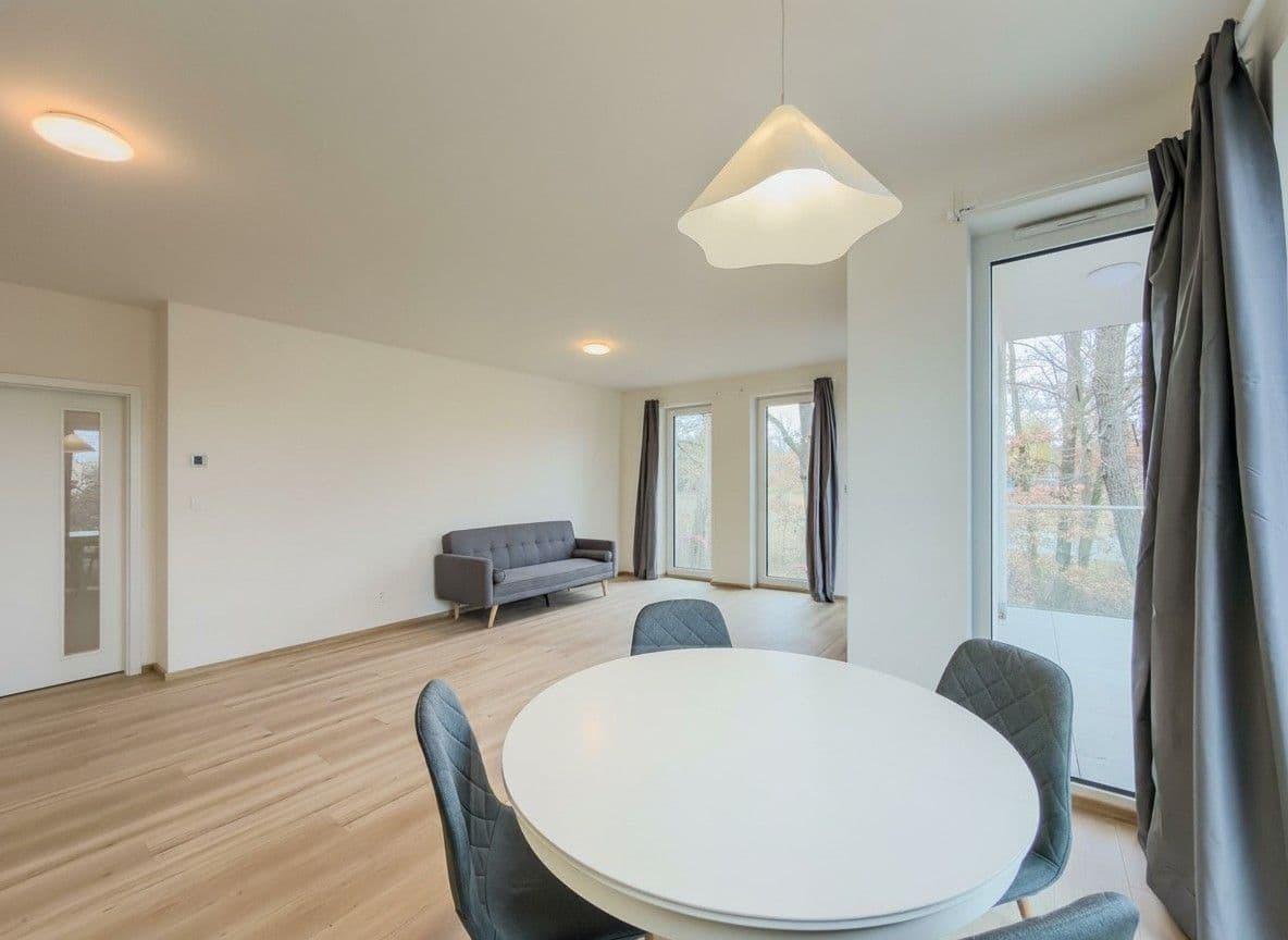 Pronájem bytu 3+kk 96 m², Pod Zahrady, Přezletice, Středočeský kraj Pronájem bytu 3+kk 96 m², Pod Zahrady, Přezletice, Středočeský kraj