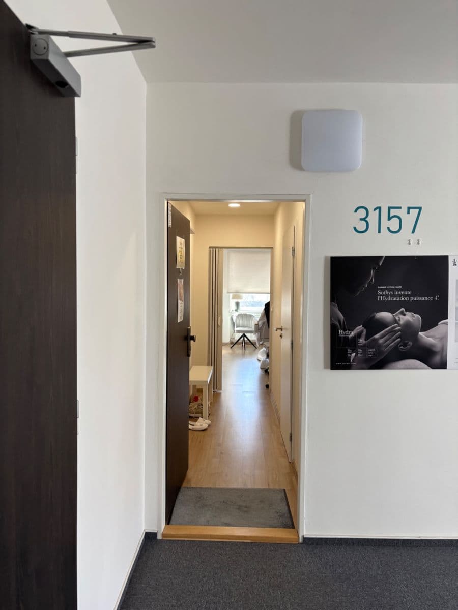 Pronájem nebytového prostoru 25 m², Peroutkova, Praha, Praha Pronájem nebytového prostoru 25 m², Peroutkova, Praha, Praha