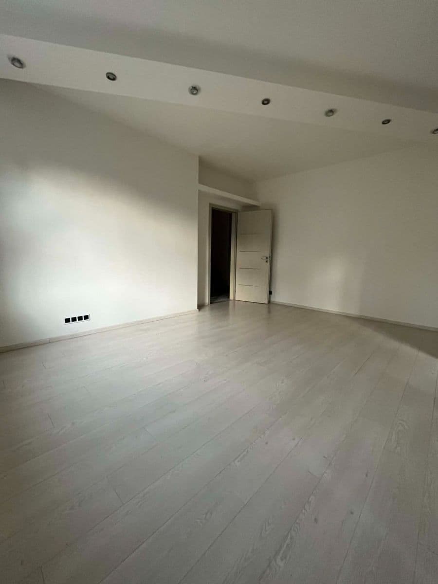 Pronájem bytu 2+1 59 m², Jeseniova, Praha, Praha Pronájem bytu 2+1 59 m², Jeseniova, Praha, Praha
