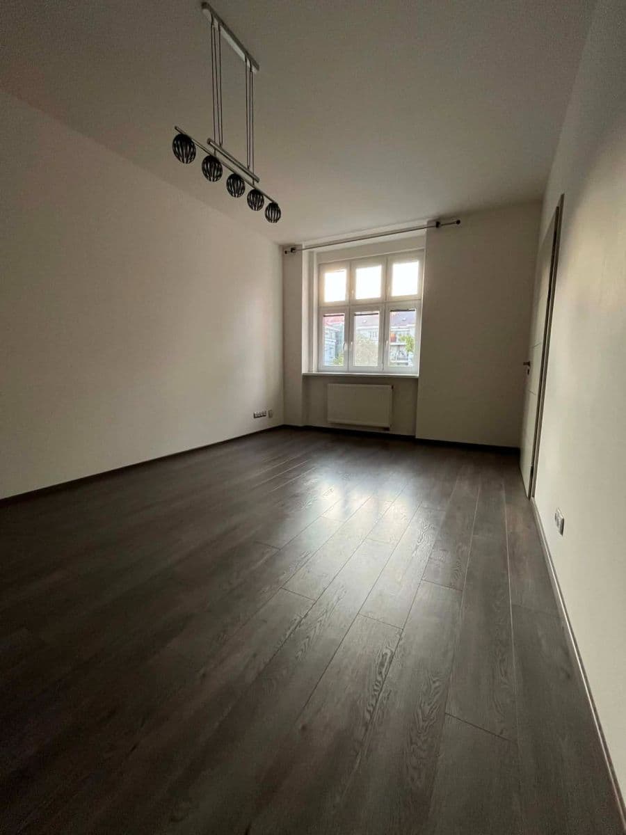 Pronájem bytu 2+1 59 m², Jeseniova, Praha, Praha Pronájem bytu 2+1 59 m², Jeseniova, Praha, Praha
