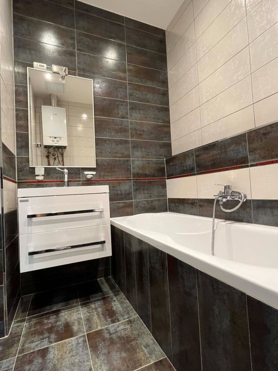 Pronájem bytu 2+1 59 m², Jeseniova, Praha, Praha Pronájem bytu 2+1 59 m², Jeseniova, Praha, Praha