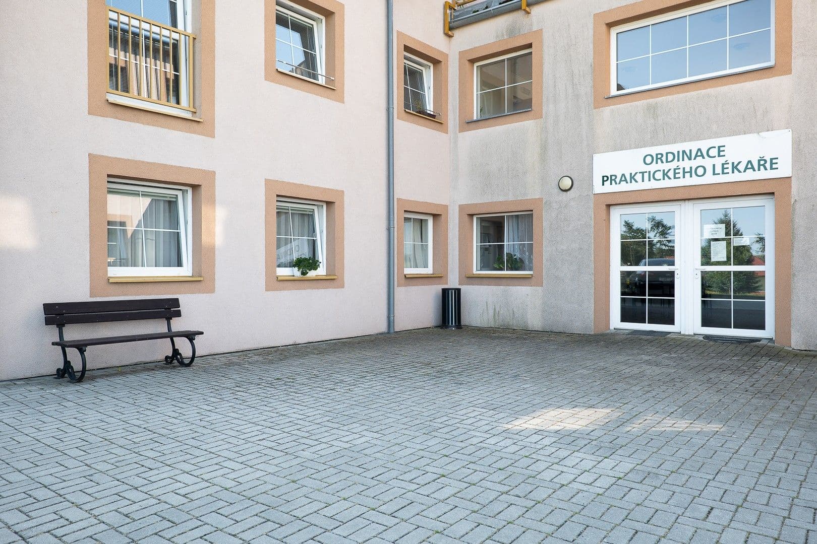 Prodej bytu 1+kk 37 m², Roztocká, Úholičky, Středočeský kraj Prodej bytu 1+kk 37 m², Roztocká, Úholičky, Středočeský kraj